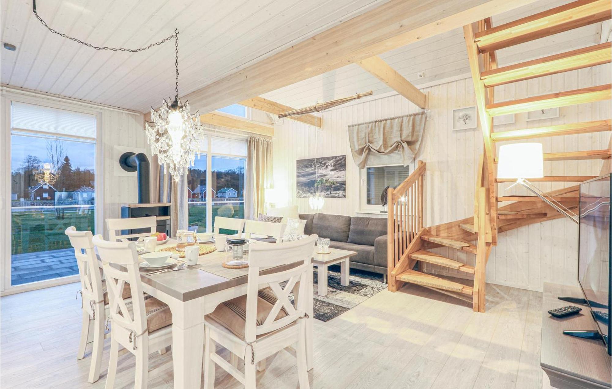 2 Bedroom Stunning Home In Zerpenschleuse Экстерьер фото
